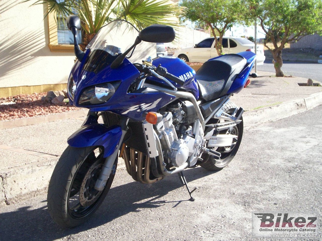 Bulle Givi Bulle Fumée D129S Yamaha FZS1000 Fazer (01-05) Cherche